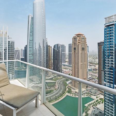 Modern & Spacious 2-Bed Condo With Panoramic Lake Views, Dual Balconies, Steps From Dubai Jlt Metro By "La Buena Vida Holiday Homes" Bagian luar foto