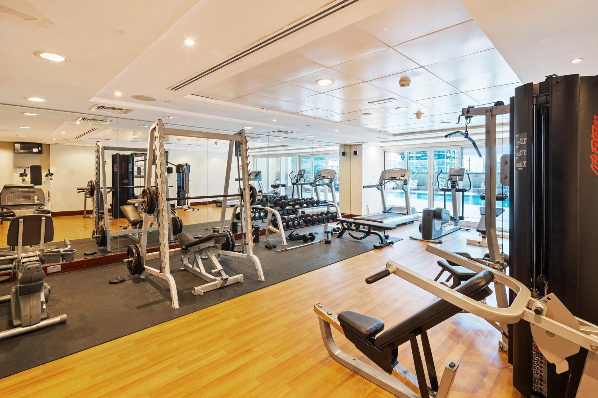 Modern & Spacious 2-Bed Condo With Panoramic Lake Views, Dual Balconies, Steps From Dubai Jlt Metro By "La Buena Vida Holiday Homes" Bagian luar foto