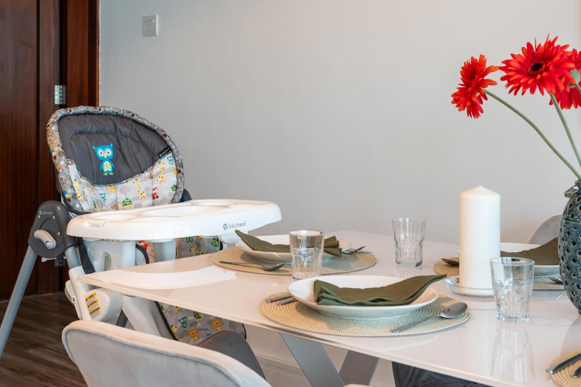 Modern & Spacious 2-Bed Condo With Panoramic Lake Views, Dual Balconies, Steps From Dubai Jlt Metro By "La Buena Vida Holiday Homes" Bagian luar foto